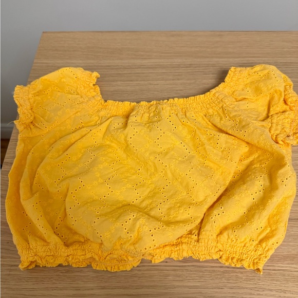 Yellow off the shoulder summer crop top - Picture 1 of 3